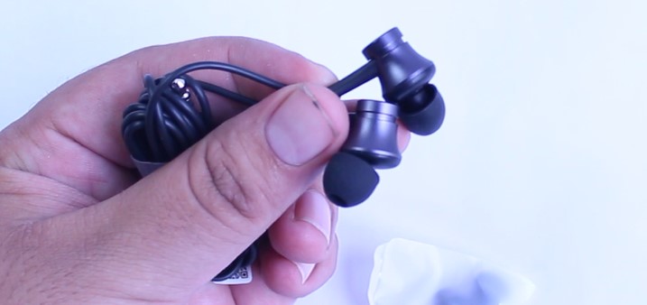 mi-earphones-black-review